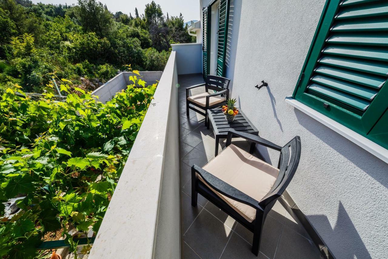 Villa Milena-With A Pool Trogir Exterior photo